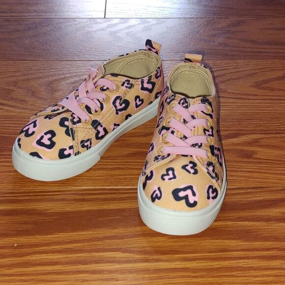Fabkids slipon tan pink heart shoes Sz.9 NWOT - Picture 1 of 8